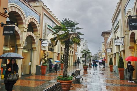 outlet stores near Milan italy